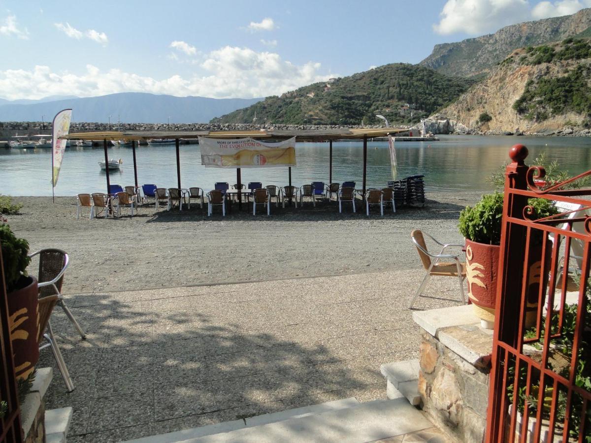 Porto Sabatiki Hotell Sampatiki Exteriör bild